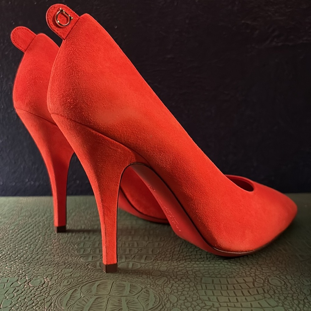 Ferragamo Judy X5 coral suede pumps with 105mm heel